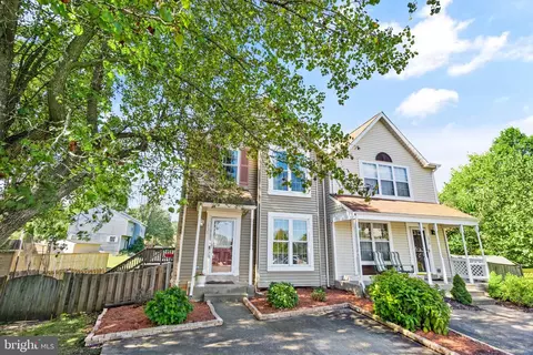 1020 Clymer Ct NE, Leesburg, VA 20176