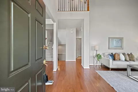 19592 Aspendale Sq, Ashburn, VA 20147