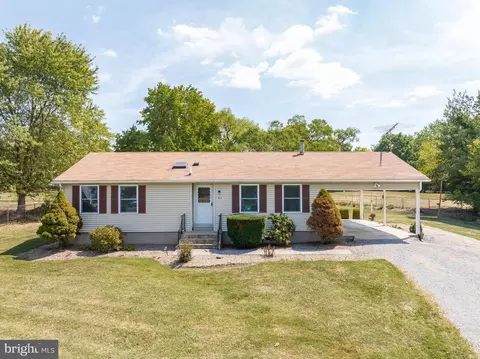 25 S A S Berlin Pike, Lovettsville, VA 20180