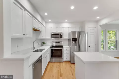 19942 Upland Ter, Ashburn, VA 20147 photo 9