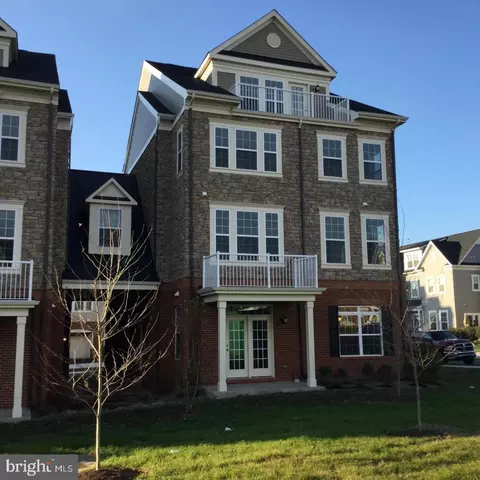 42552 Sunset Ridge Sq, Ashburn, VA 20148