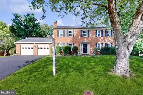 500 Buckthorn Ct, Sterling, VA 20164