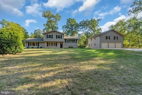 44719 Potomac Dr, Ashburn, VA 20147
