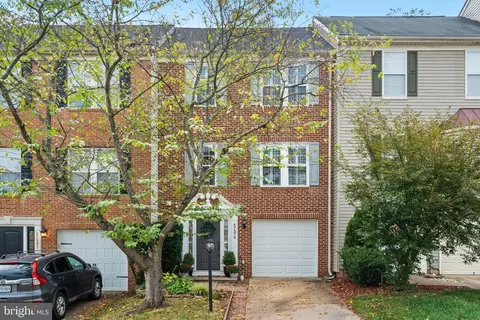 47579 Sharpskin Island Sq, Sterling, VA 20165