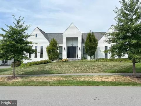 23033 Bryndon Hall Pl, Ashburn, VA 20148