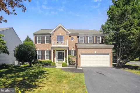 25836 Flintonbridge Dr, Chantilly, VA 20152