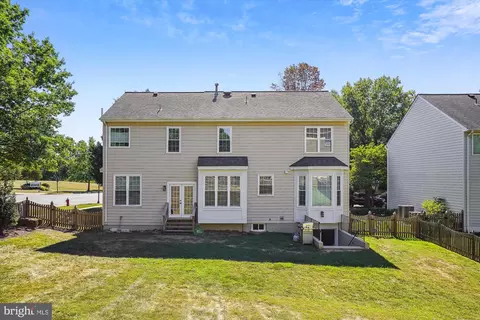 25836 Flintonbridge Dr, Chantilly, VA 20152 photo 2