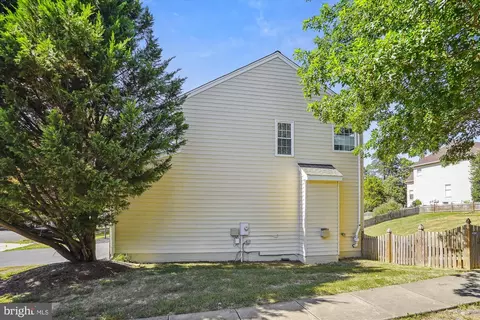 25836 Flintonbridge Dr, Chantilly, VA 20152 photo 4
