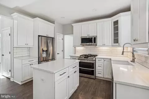 25836 Flintonbridge Dr, Chantilly, VA 20152 photo 11