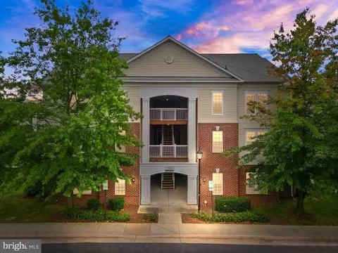 22655 Blue Elder Ter #304, Brambleton, VA 20148