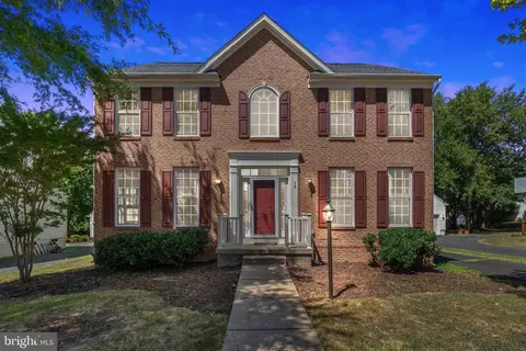 14 Cooper Run St, Lovettsville, VA 20180