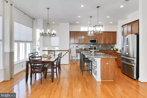23374 Higbee Ln, Brambleton, VA 20148 photo 10