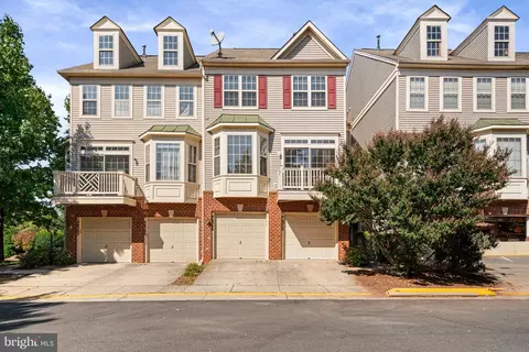 46364 Monocacy Sq, Sterling, VA 20165