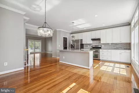 43069 Golf View Dr, Chantilly, VA 20152 photo 6