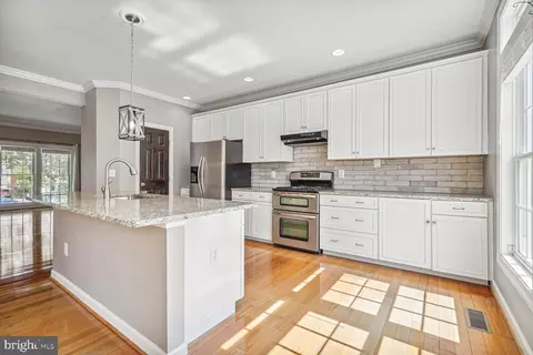 43069 Golf View Dr, Chantilly, VA 20152 photo 5