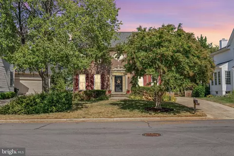 20753 Parkside Cir, Sterling, VA 20165