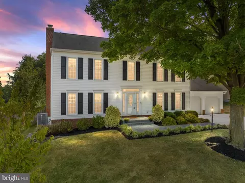235 Markwood Dr, Sterling, VA 20165