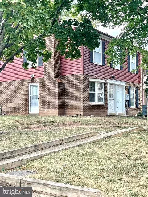 31 Hancock Pl NE, Leesburg, VA 20176