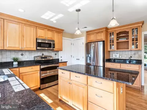 43395 Wildrose Ct, Ashburn, VA 20147 photo 14