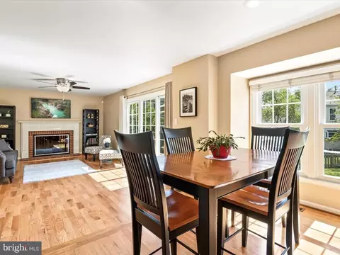 43395 Wildrose Ct, Ashburn, VA 20147 photo 15