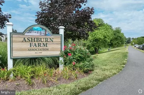 43395 Wildrose Ct, Ashburn, VA 20147 photo 42