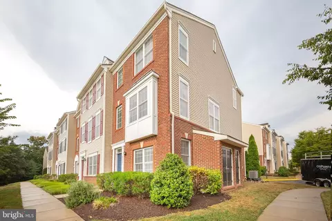 42801 Eggleston Ter, Chantilly, VA 20152