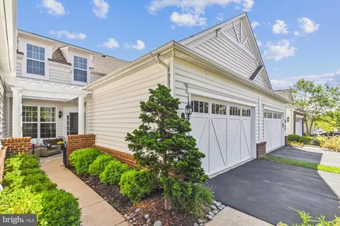 44440 Cruden Bay Dr, Ashburn, VA 20147