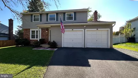 105 Appletree Dr NE, Leesburg, VA 20176