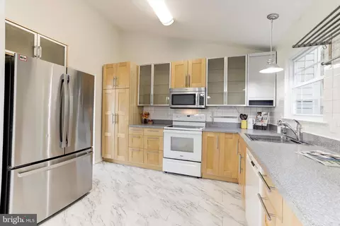 46 Bentley Dr, Sterling, VA 20165 photo 26