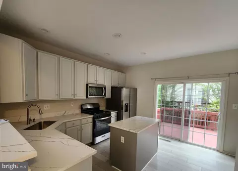 21849 Ryan Park Ter, Ashburn, VA 20147 photo 4