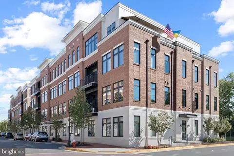 3 Stationmaster St SE #106, Leesburg, VA 20175