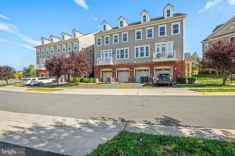 42550 Wildly Ter, Ashburn, VA 20148