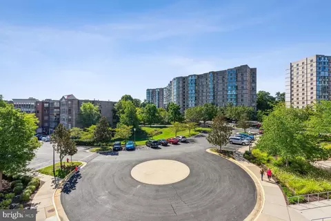 19385 Cypress Ridge Ter #1009, Leesburg, VA 20176