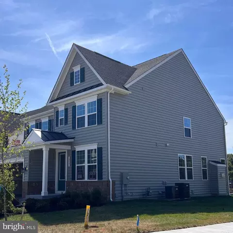19401 Tuscarora Crossing Dr, Leesburg, VA 20175