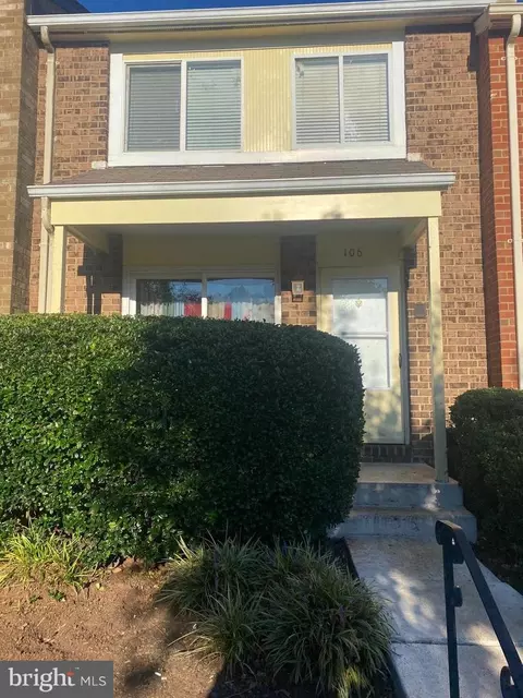 106 Hatenback Ct, Sterling, VA 20164