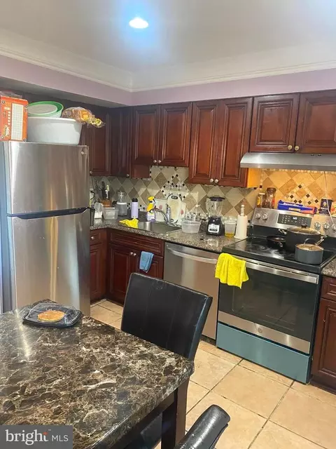 106 Hatenback Ct, Sterling, VA 20164 photo 4