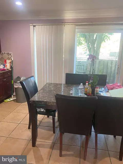 106 Hatenback Ct, Sterling, VA 20164 photo 3