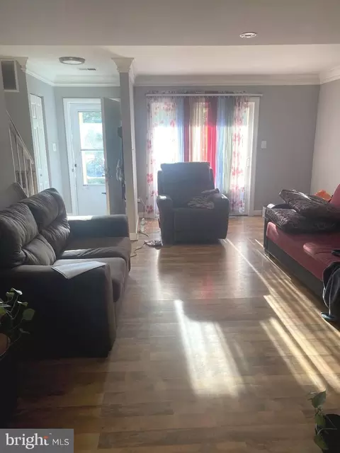 106 Hatenback Ct, Sterling, VA 20164 photo 2