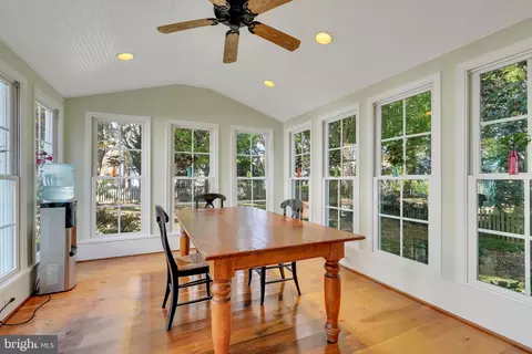 21312 Arrowhead Ct, Ashburn, VA 20147 photo 12