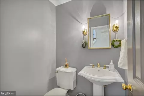 21312 Arrowhead Ct, Ashburn, VA 20147 photo 25