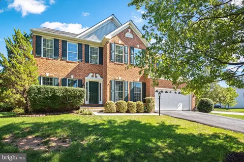 20604 Breezyhill Dr, Ashburn, VA 20147