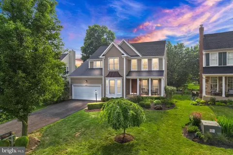 20690 Settlers Point Pl, Sterling, VA 20165