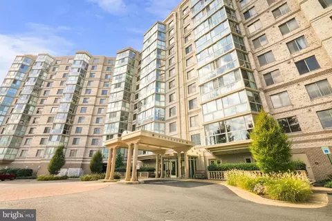 19385 Cypress Ridge Ter #1011, Leesburg, VA 20176
