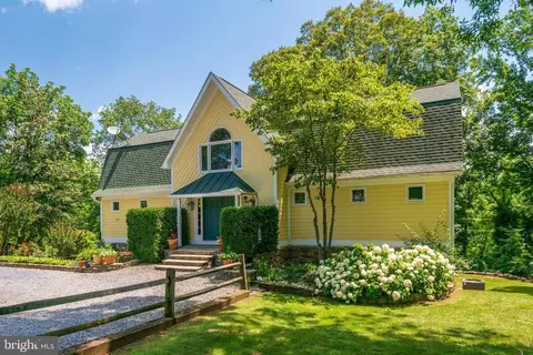 34917 Snickersville Tpke, Round Hill, VA 20141