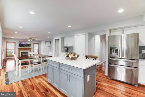 20751 Fenwick Dr, Ashburn, VA 20147 photo 14