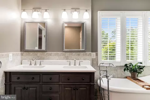20751 Fenwick Dr, Ashburn, VA 20147 photo 25