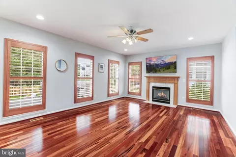 20751 Fenwick Dr, Ashburn, VA 20147 photo 18