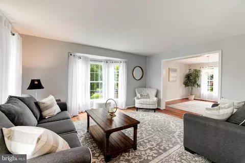 20751 Fenwick Dr, Ashburn, VA 20147 photo 5