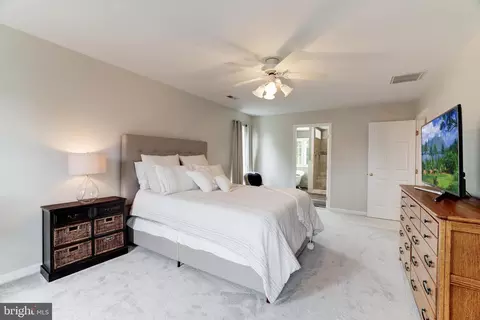 20751 Fenwick Dr, Ashburn, VA 20147 photo 23