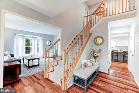 20751 Fenwick Dr, Ashburn, VA 20147 photo 3
